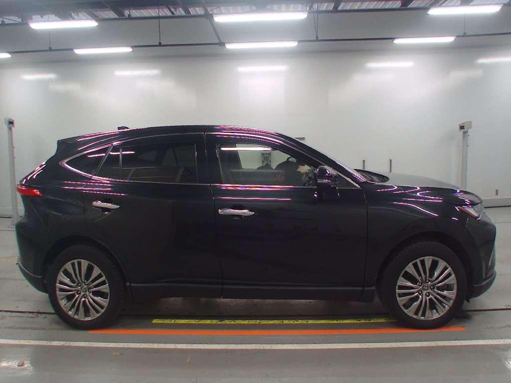 2021 Toyota Harrier MXUA80[2]