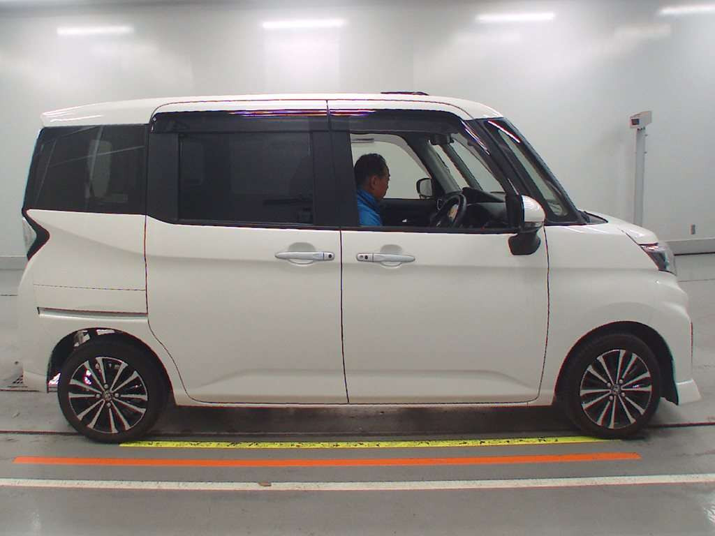 2022 Toyota Roomy M900A[2]