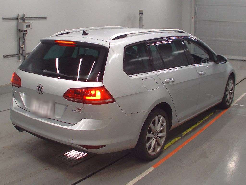 2016 Volkswagen Golf Variant AUCHP[1]