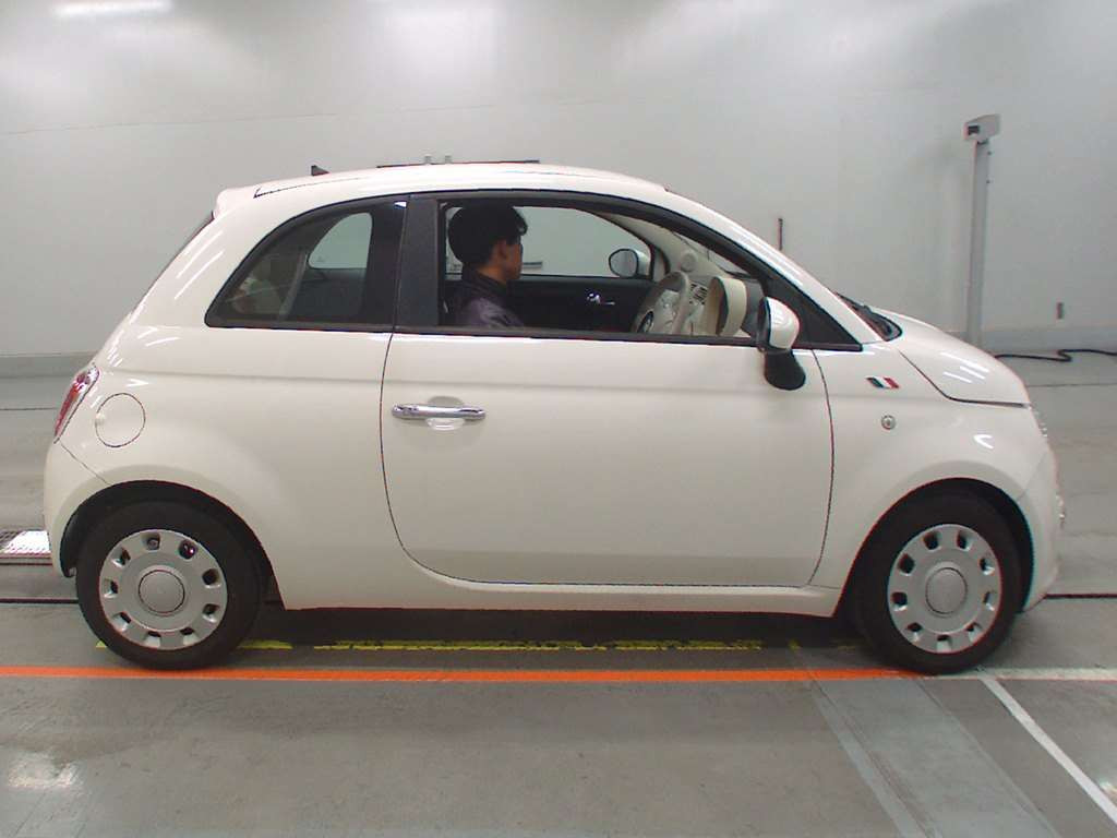 2014 Fiat 500 31212[2]