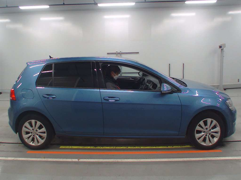 2015 Volkswagen Golf AUCJZ[2]