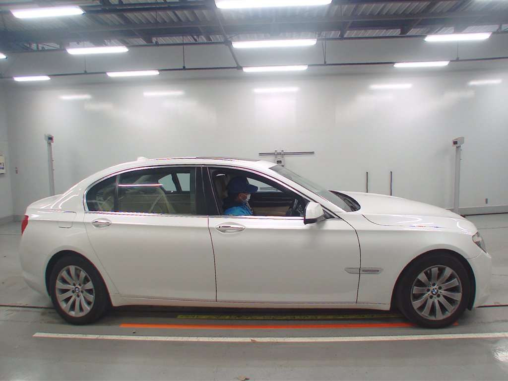 2012 BMW 7 Series KB30[2]