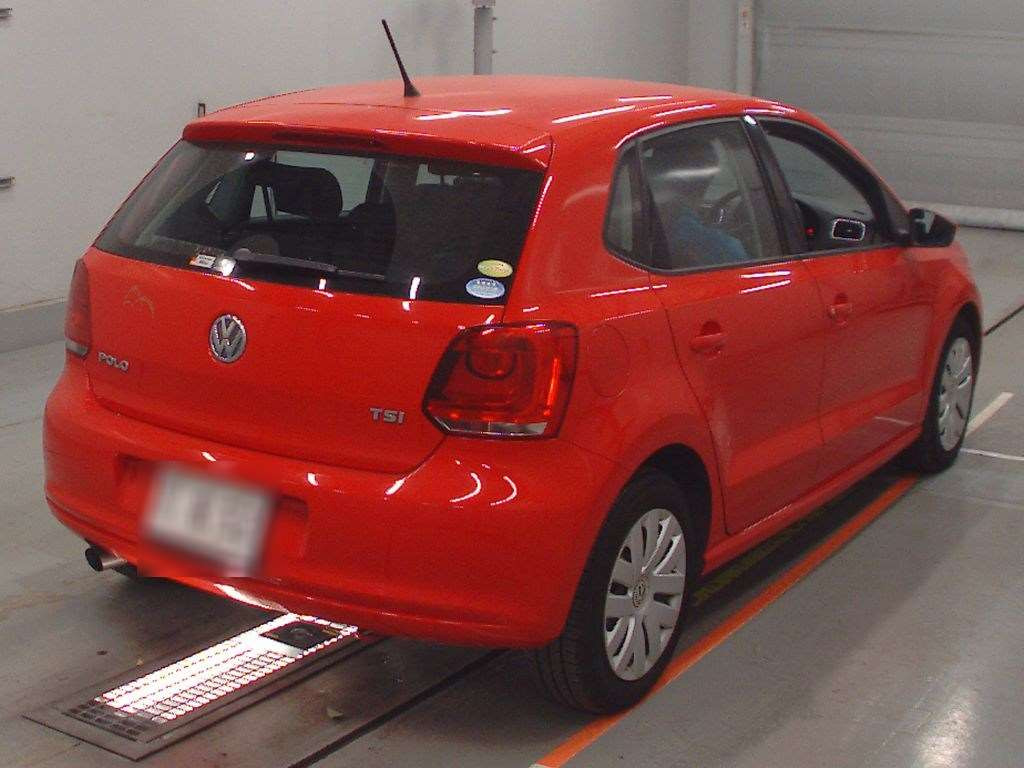 2012 Volkswagen Polo 6RCBZ[1]