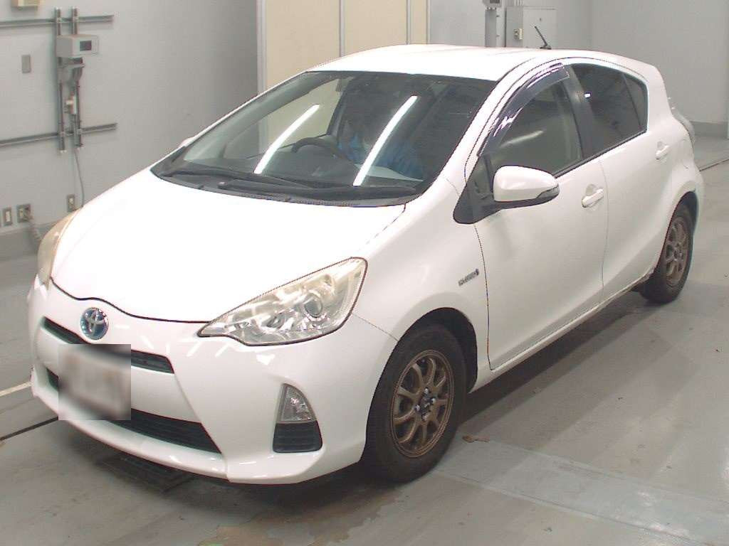 2012 Toyota Aqua NHP10[0]