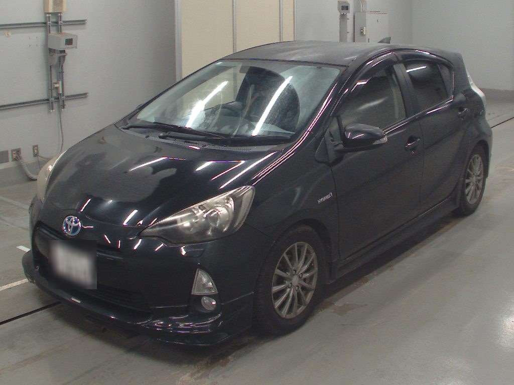 2013 Toyota Aqua NHP10[0]