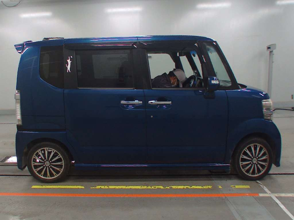 2012 Honda N-BOX CUSTOM JF1[2]