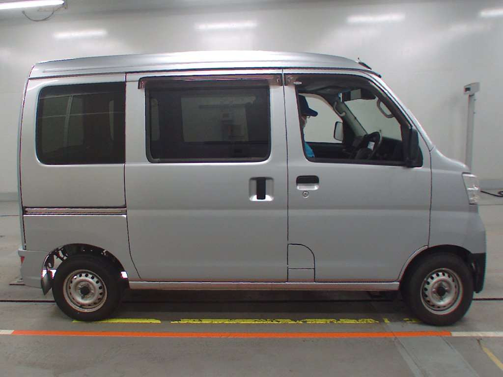 2019 Daihatsu Hijet Cargo S321V[2]