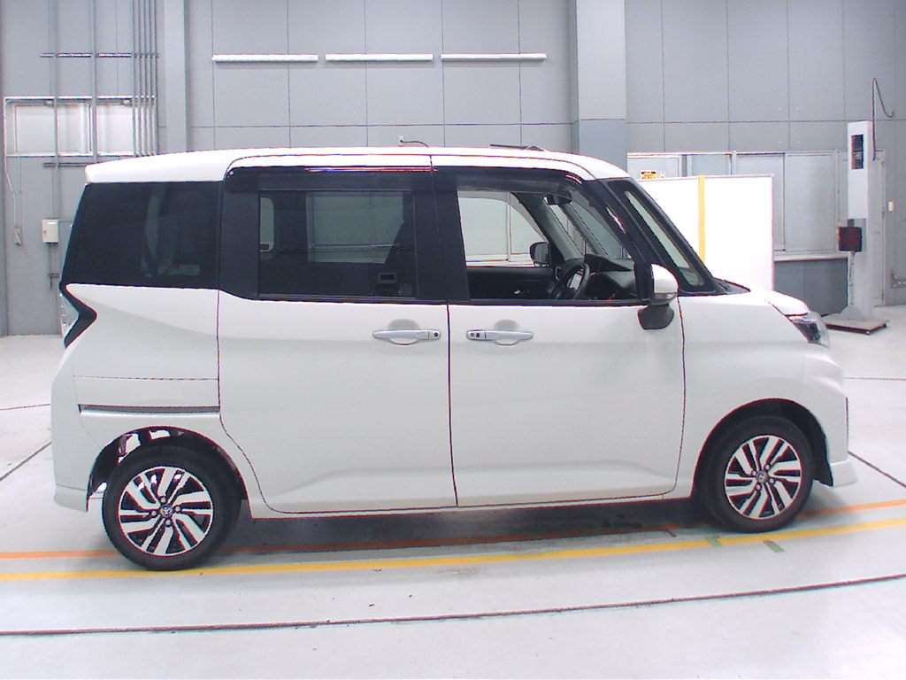 2021 Toyota Roomy M900A[2]