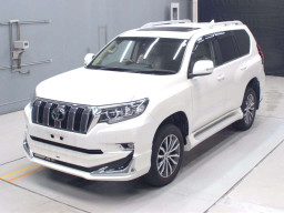 2020 Toyota Land Cruiser Prado