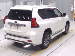 2020 Toyota Land Cruiser Prado