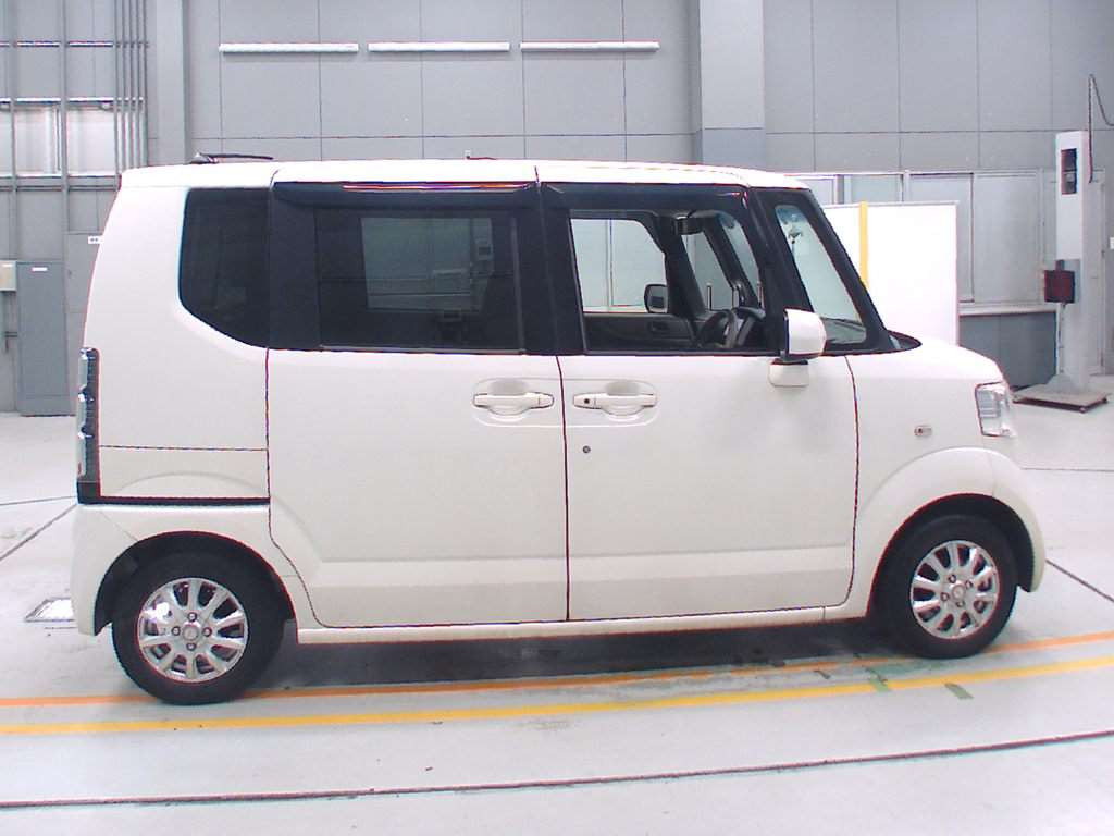 2011 Honda N-BOX JF1[2]