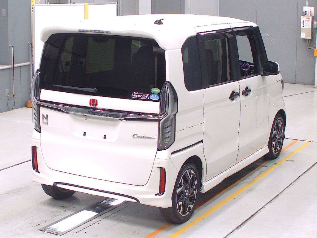 2017 Honda N-BOX CUSTOM JF3[1]