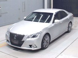 2015 Toyota Crown