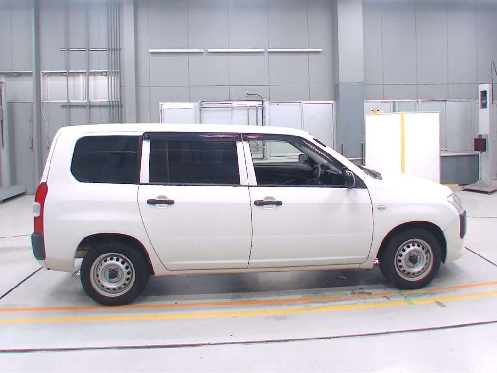 2017 Toyota Succeed NCP160V[2]