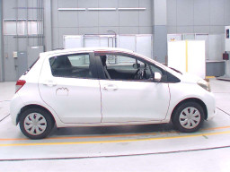 2011 Toyota Vitz