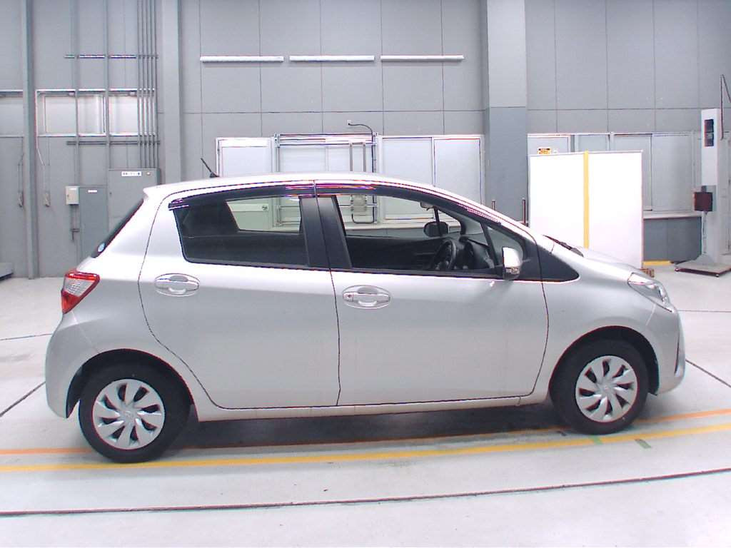 2019 Toyota Vitz KSP130[2]