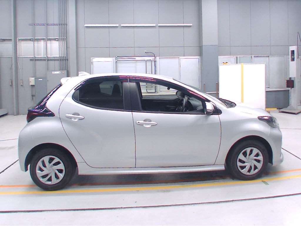 2022 Toyota YARIS MXPA10[2]