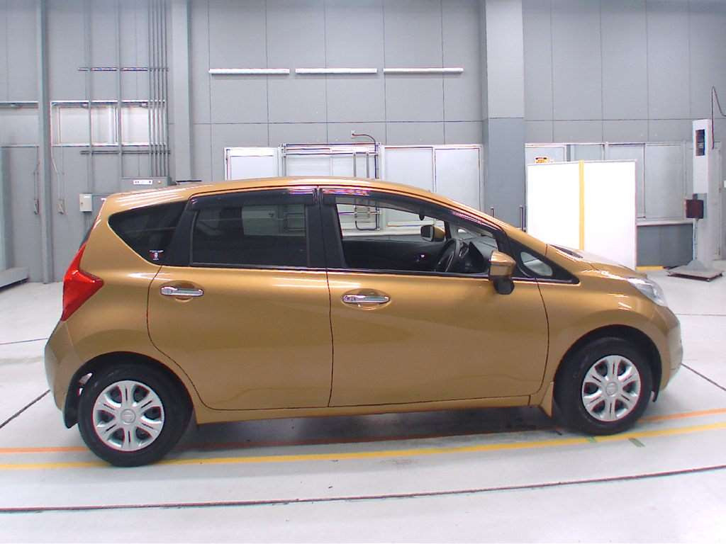 2016 Nissan Note E12[2]