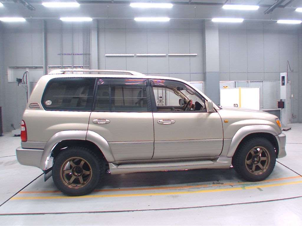 2002 Toyota Land Cruiser 100 HDJ101K[2]