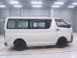 2005 Toyota Hiace Van