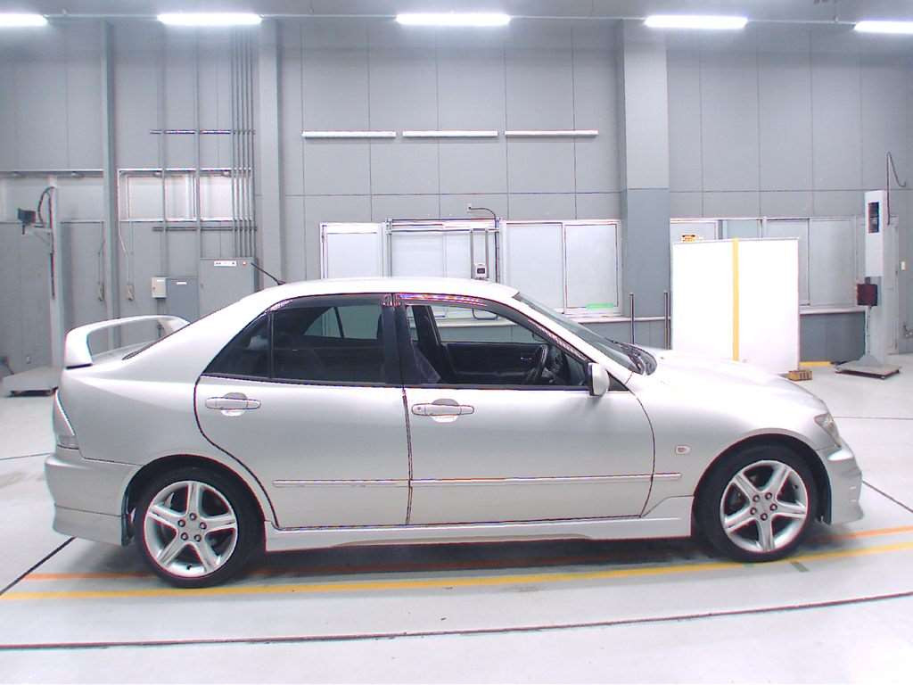 2004 Toyota Altezza GXE10[2]