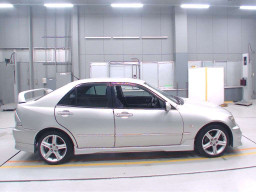 2004 Toyota Altezza