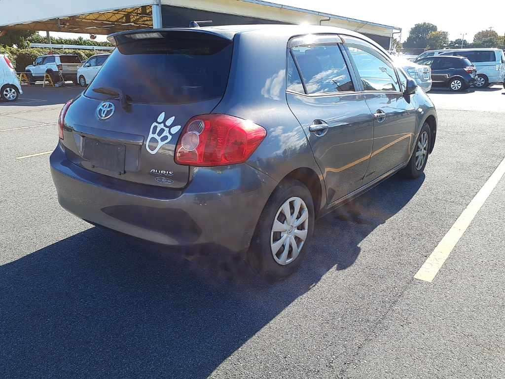 2008 Toyota Auris NZE151H[1]