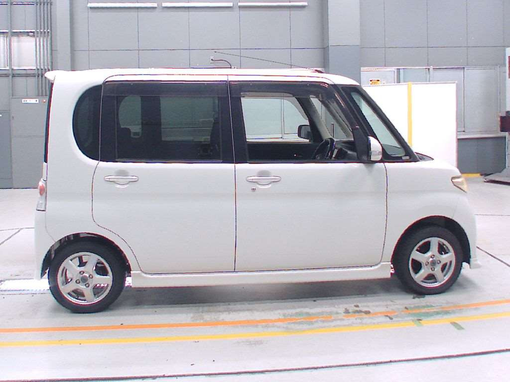 2009 Daihatsu Tanto Custom L375S[2]