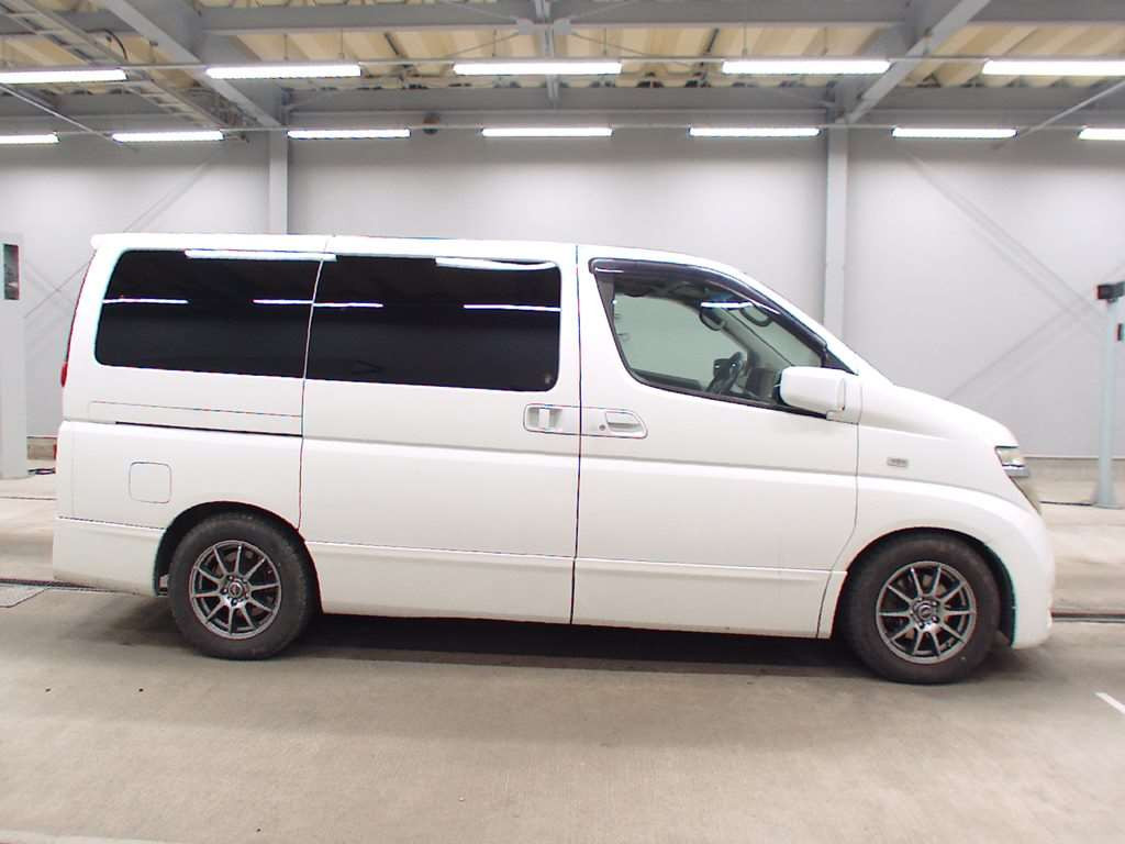 2003 Nissan Elgrand NE51[2]