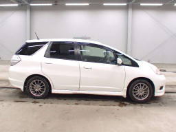 2012 Honda Fit Shuttle Hybrid