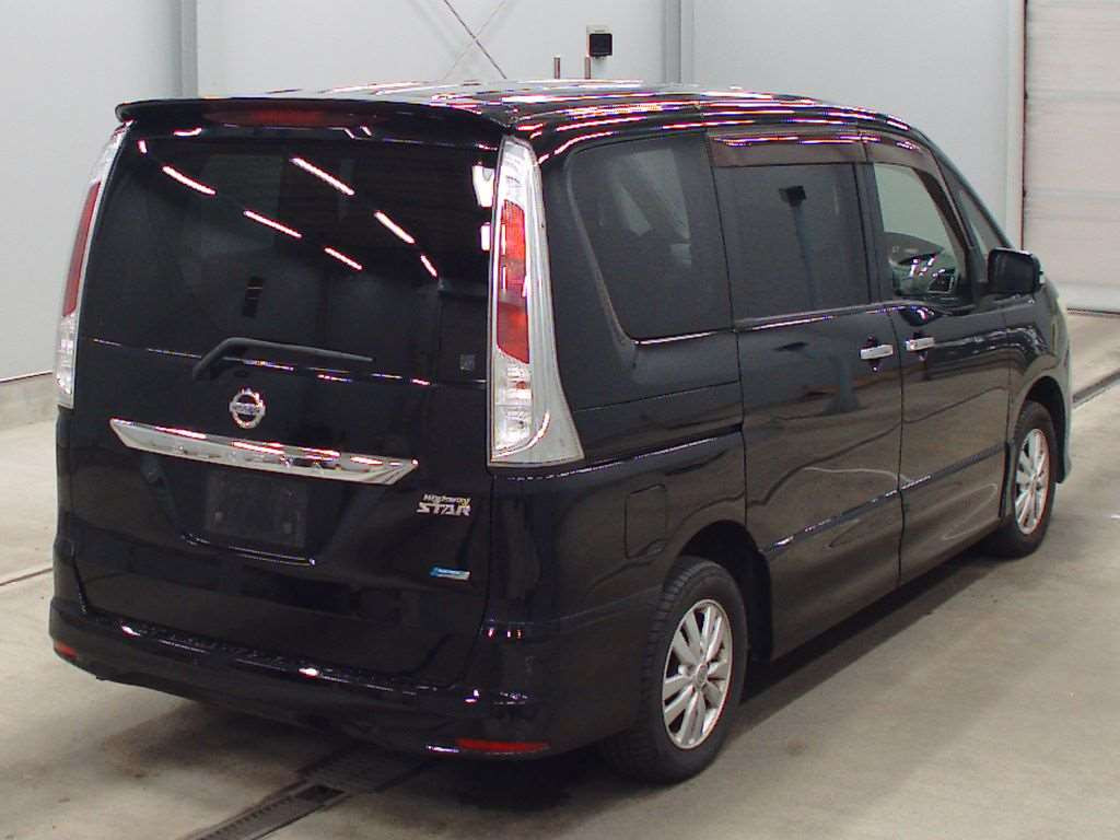 2012 Nissan Serena FNC26[1]