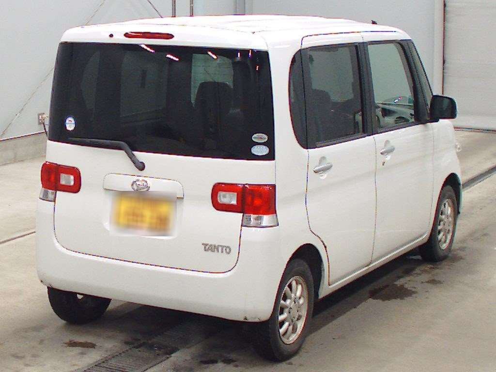 2011 Daihatsu Tanto L385S[1]