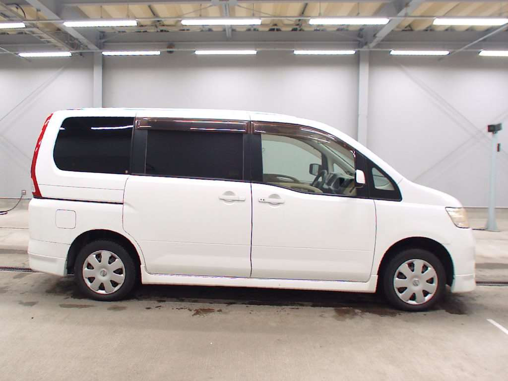 2005 Nissan Serena NC25[2]