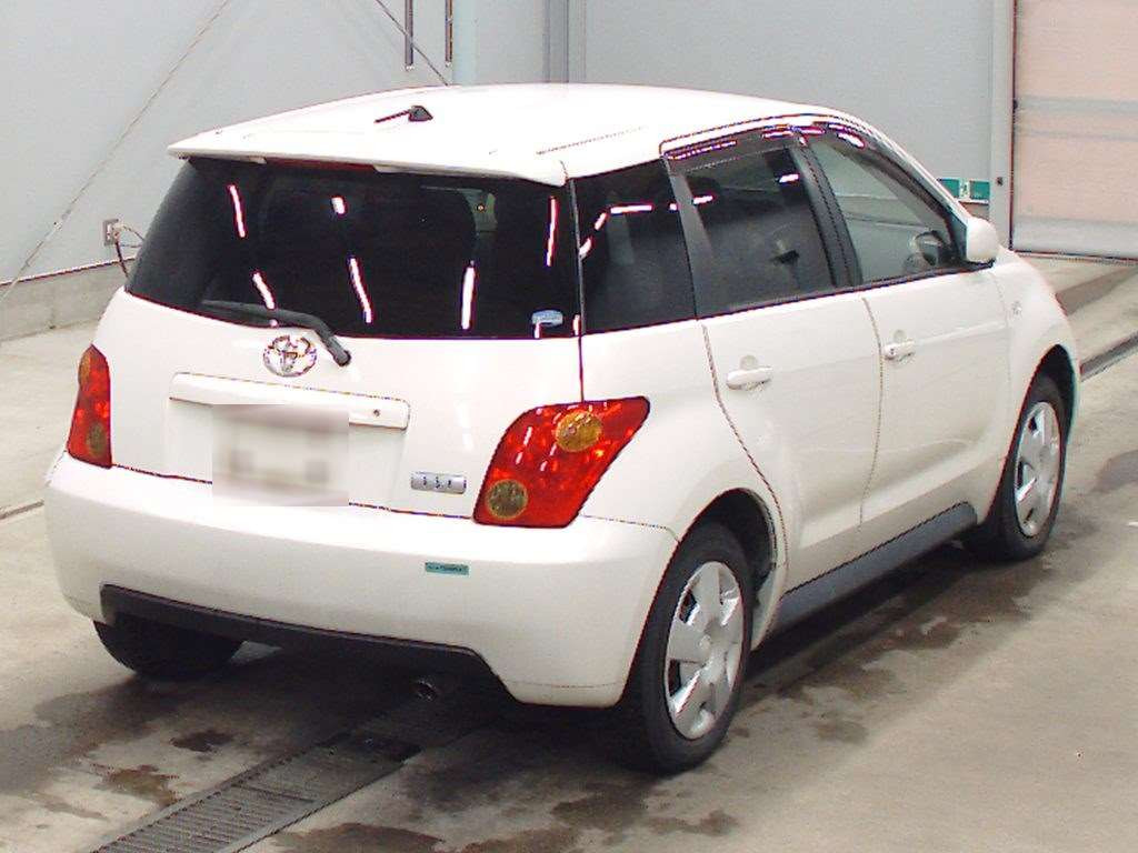 2002 Toyota IST NCP60[1]