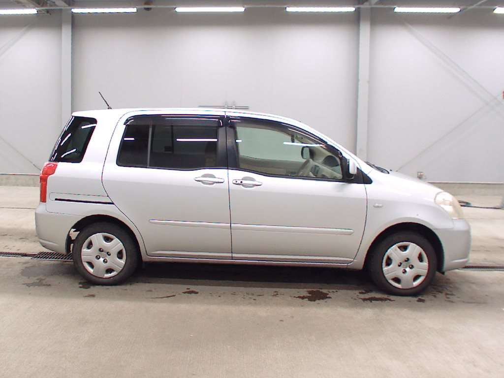 2008 Toyota Raum NCZ25[2]