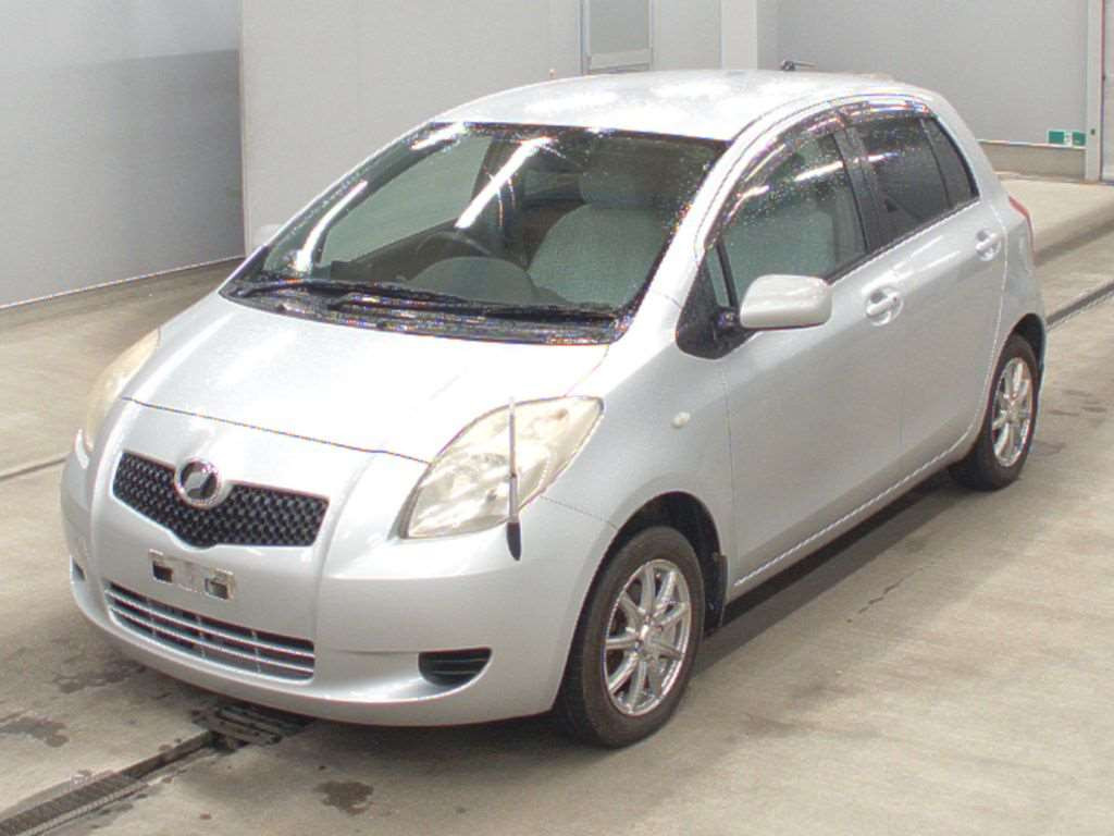 2005 Toyota Vitz SCP90[0]