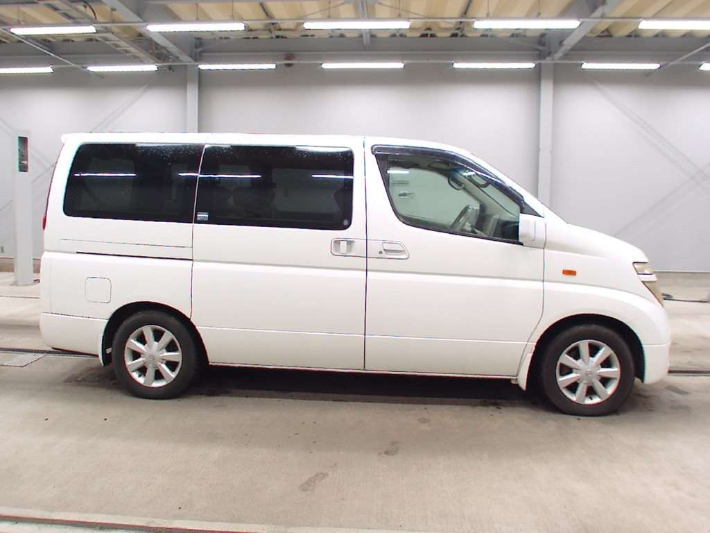 2003 Nissan Elgrand NE51[2]