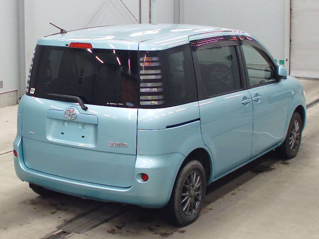 2003 Toyota Sienta NCP85G[1]