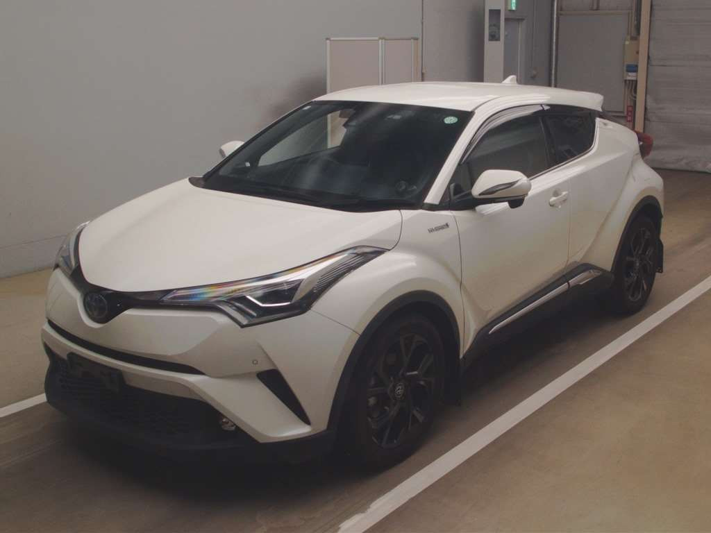 2019 Toyota C-HR ZYX10[0]