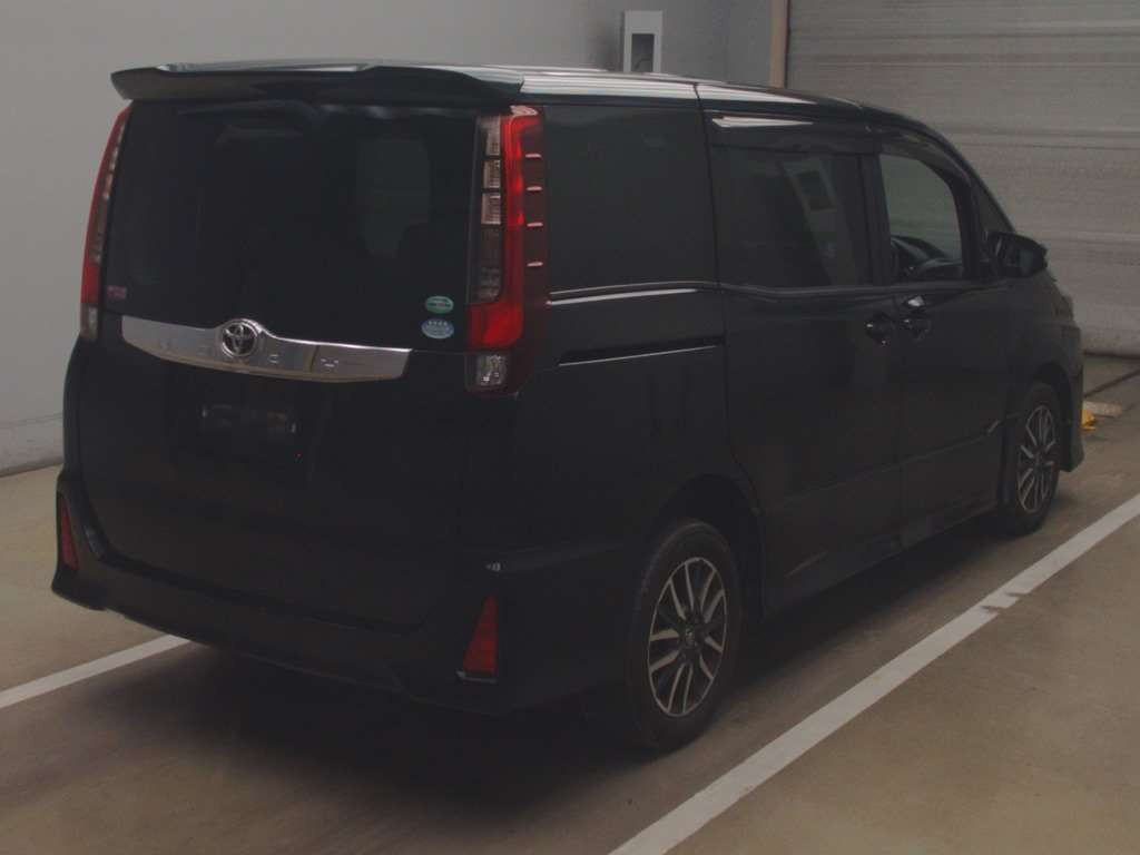 2017 Toyota Noah ZRR85W[1]