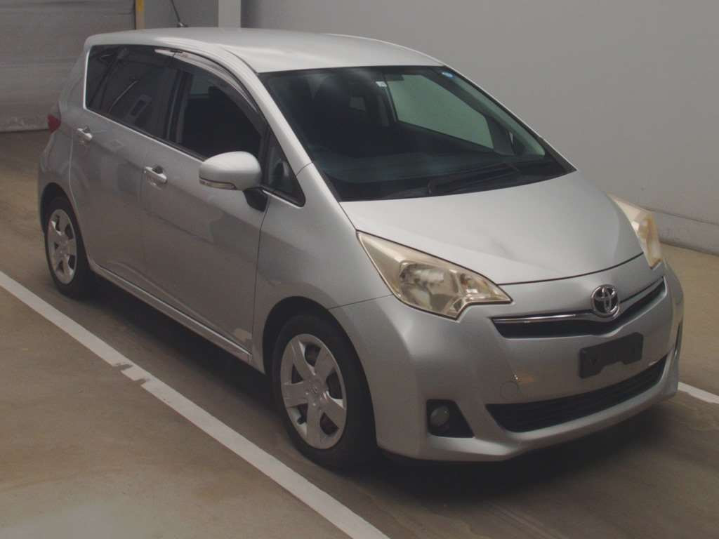 2011 Toyota Ractis NCP120[2]