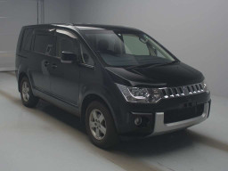 2016 Mitsubishi Delica D5