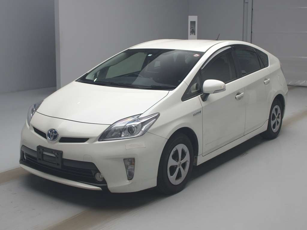 2015 Toyota Prius ZVW30[0]