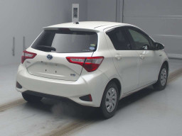 2017 Toyota Vitz