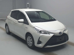 2017 Toyota Vitz