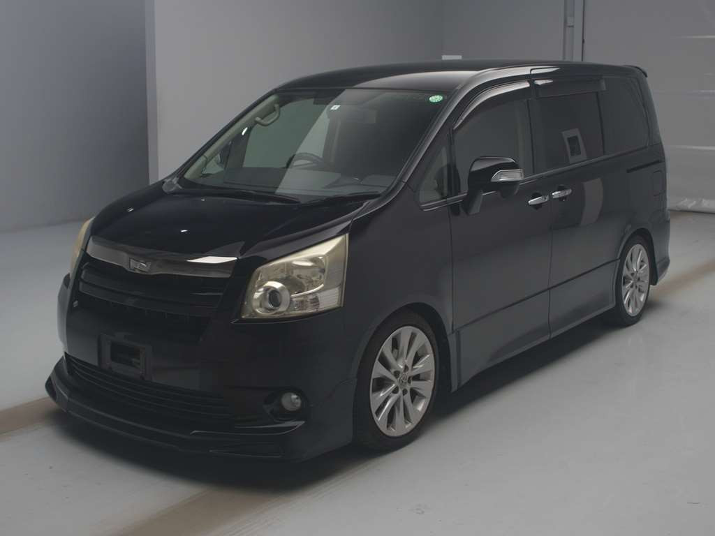 2009 Toyota Noah ZRR70W[0]