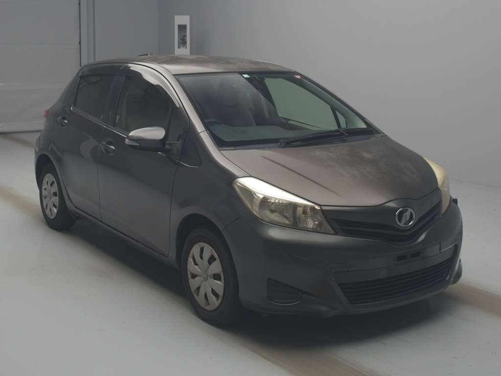 2012 Toyota Vitz KSP130[2]