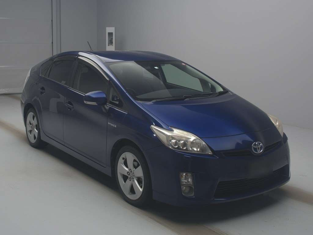 2010 Toyota Prius ZVW30[2]