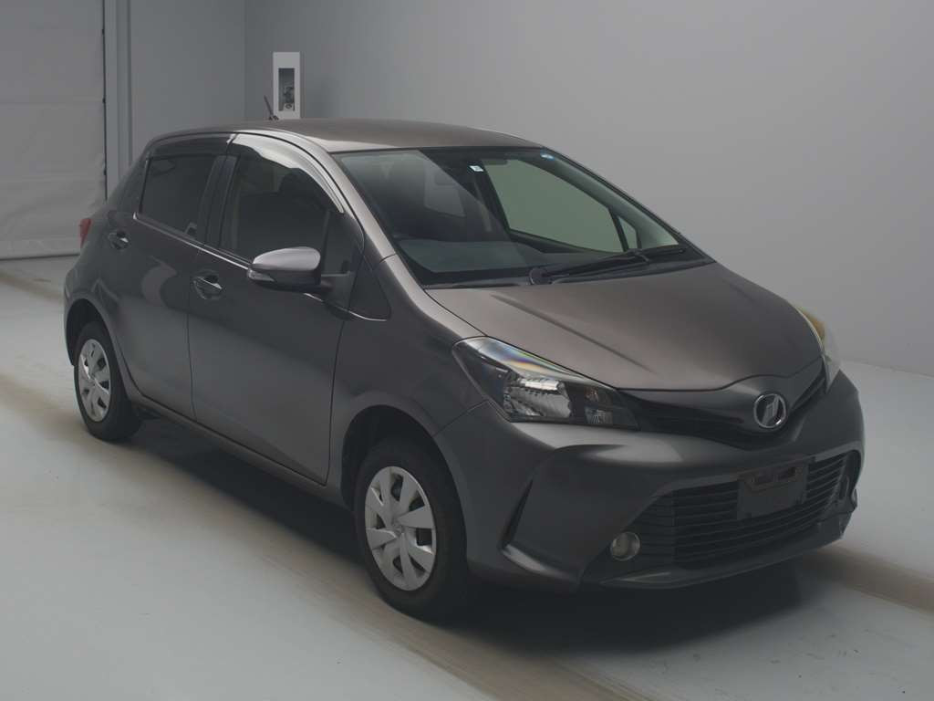 2015 Toyota Vitz NSP135[2]