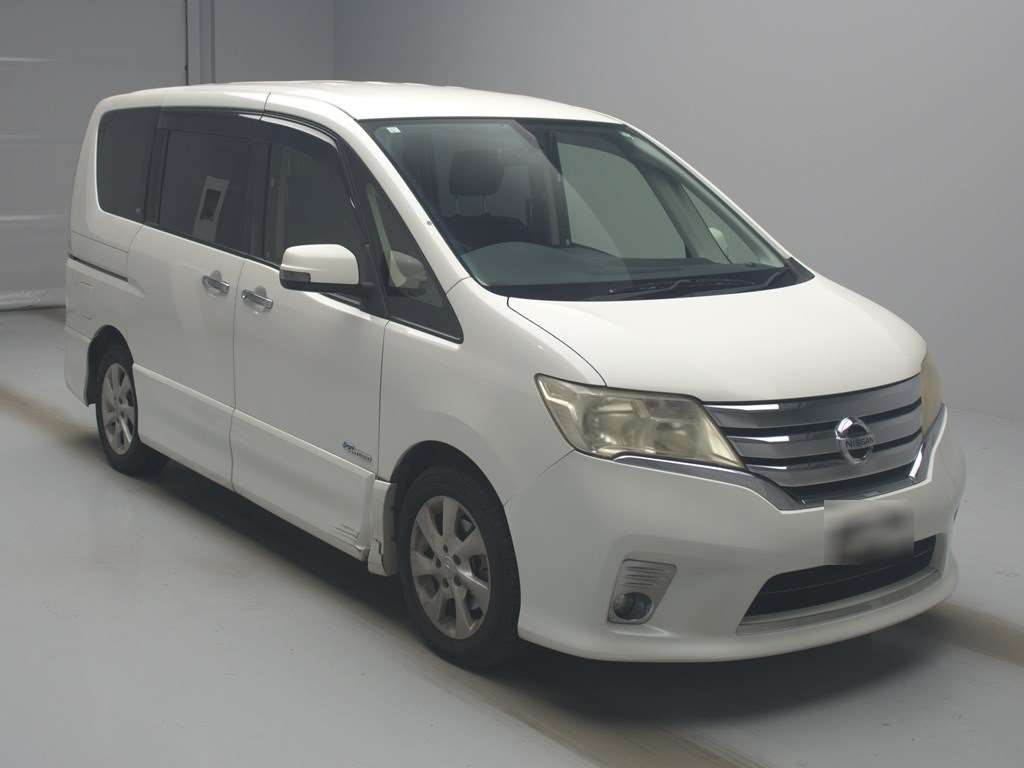 2013 Nissan Serena HFC26[2]